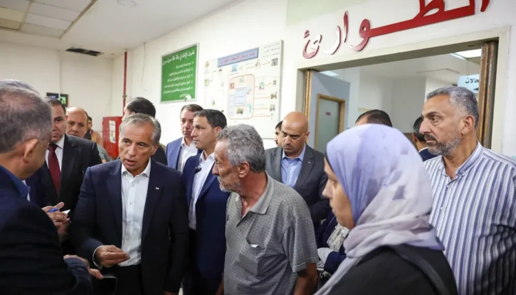 رئيس الوزراء  يوجه بزيادة أسرة العناية الحثيثة في مستشفى الزرقاء