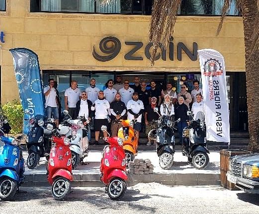 زين تدعم رحلة مالكي دراجات فيسبا إلى العقبة لتنشيط السياحة