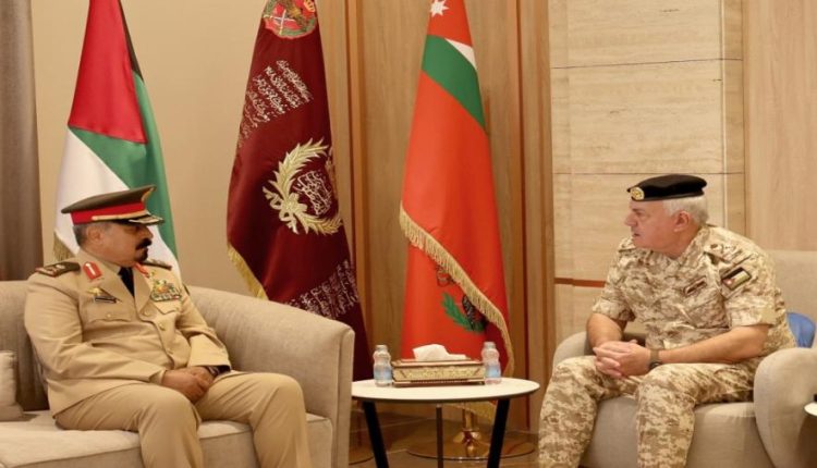 رئيس هيئة الأركان: الجيش يواجه الإرهاب عسكريا وأمنيا وفكريا وإعلاميا