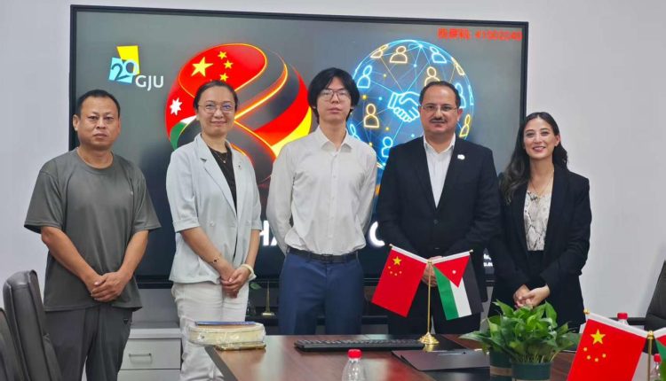 رئيس الجامعة الألمانية الأردنية في زيارة عمل رسمية إلى الصين