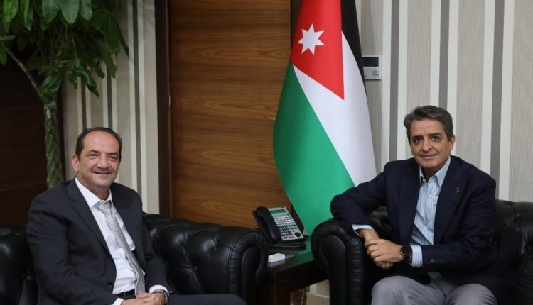 وزارة الشباب وصندوق الملك عبدالله الثاني للتنمية يبحثان سبل تعزيز التعاون المشترك
