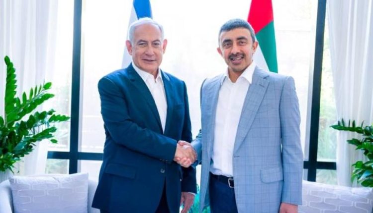 وزير الخارجية الإماراتي يلتقي نتنياهو ويؤكد ضرورة إنهاء الحرب الدموية الجارية في غزة  وندعم “حل الدولتين