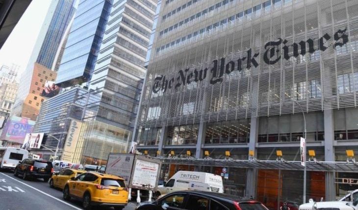 150 كاتبا وناشطا يقاطعون صحيفة “نيويورك تايمز” بسبب تحيزها في حرب غزة ويطالبونها بالتغيير