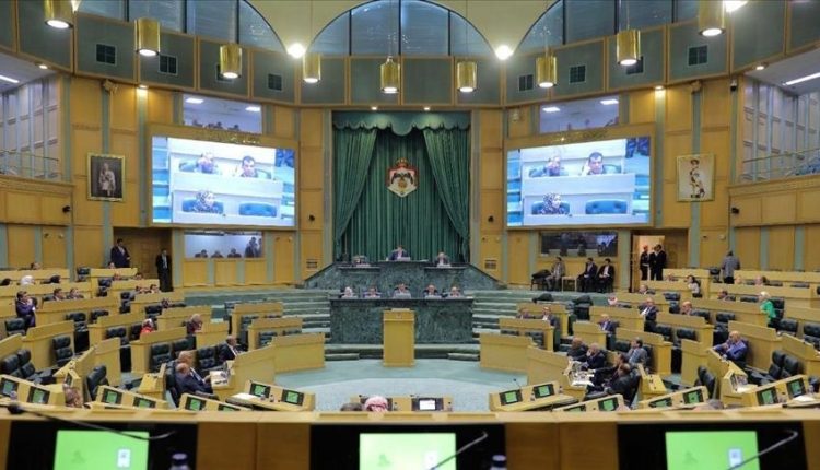 تقرير راصد: النواب قدموا 1125 سؤالا برلمانيا خلال عام ناقشوا 5% منها