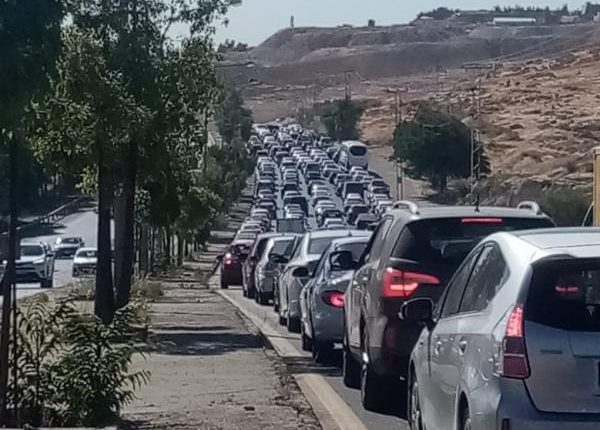 تباطؤًا في حركة السير على شارع الأردن نتيجة حادث سير بين 6 مركبات
