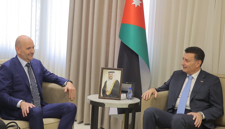 الصفدي يستقبل رئيس بعثة اللجنة الدولية للصليب الأحمر في عمان