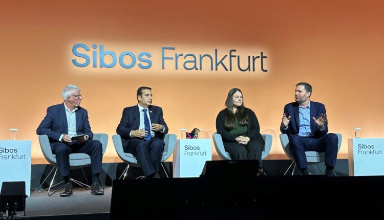 “فيناسترا” تعرض في “سيبوس” 2025 مستقبل المدفوعات الرقمية