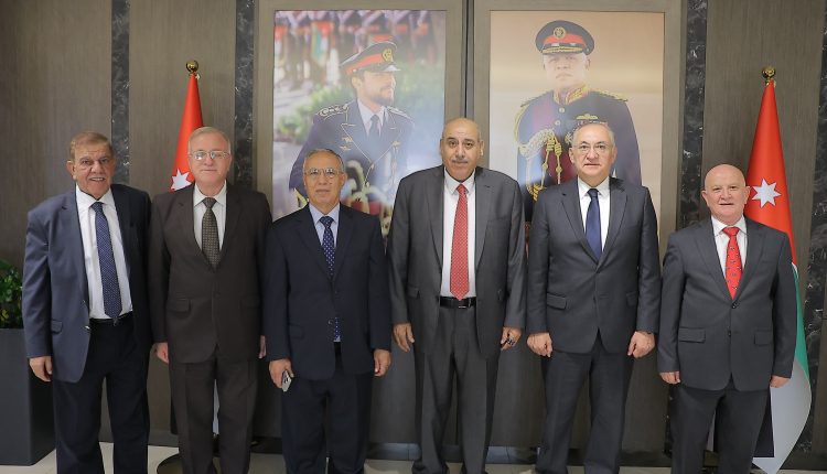 القاضي يلتقي رئيس المجلس القضائي ورئيس هيئة النزاهة