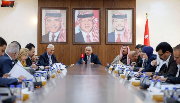 القيسي: لجنة الرد على خطاب العرش تُعدّ صيغة الرد وتقدمها لمجلس النواب