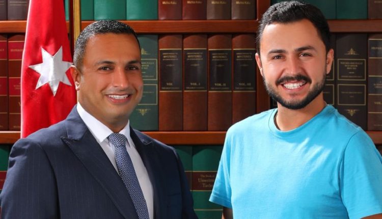 أسامة الشوابكة يهنئ الدكتور حمزة الموازرة بحصوله على درجة الدكتوراه في العلوم السياسية من جامعة مؤتة