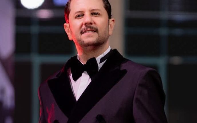 مدير مهرجان وهران الفنان جريو: من أدوار البطولة إلى قيادة الثقافة…  فنان يجسد الالتزام الفني من وهران إلى فلسطين