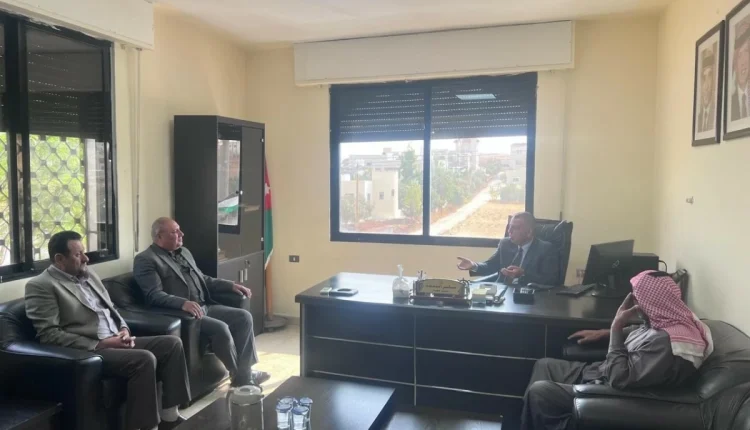 وزير الداخلية يزور قضاء حسبان ويؤكد تطوير الخدمات للمواطنين