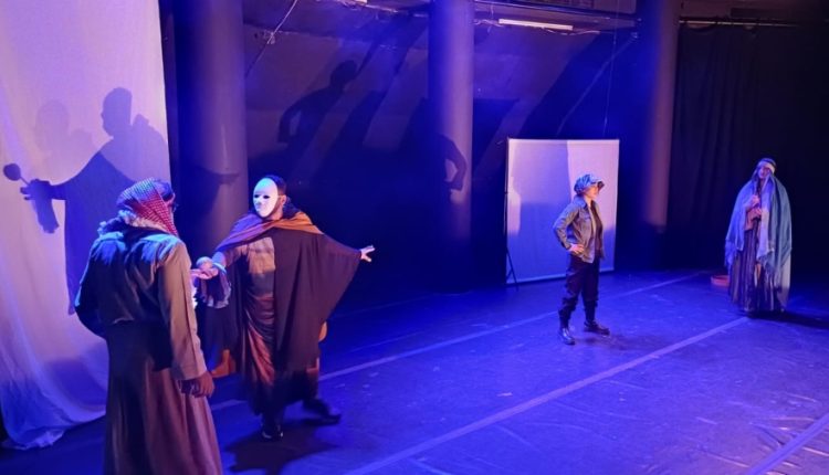 عرض مسرحية “النهر لن يفصلني عنك” في المركز الثقافي الملكي