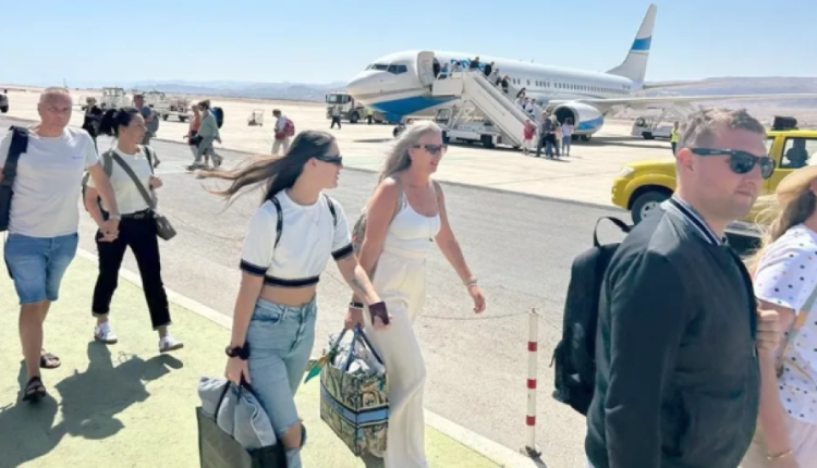 بعد انقطاع عامين ونصف .. وصول أول رحلة عارضة بولندية إلى العقبة