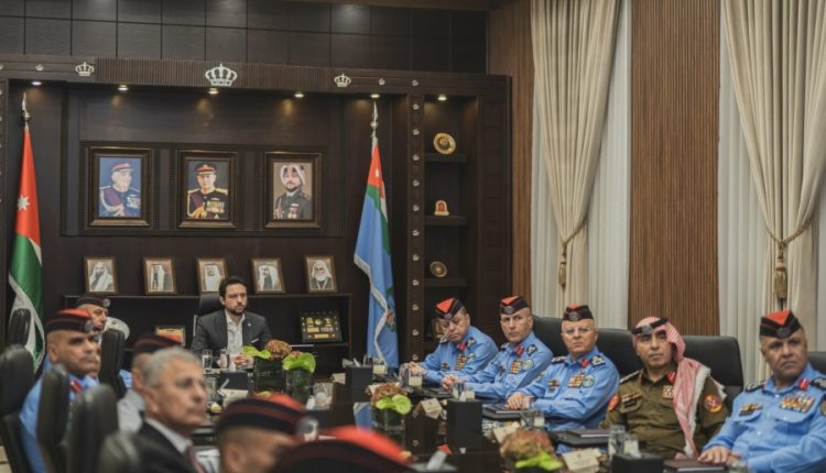 ولي العهد يزور مديرية الأمن العام ويشيد بجهود منتسبيها وتطورها التقني