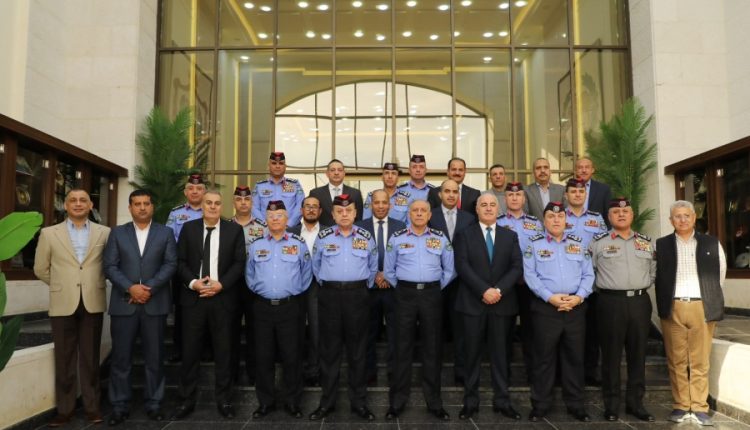 مدير الأمن العام يكرّم كبار الضبّاط المتقاعدين تقديراً لجهودهم المخلصة