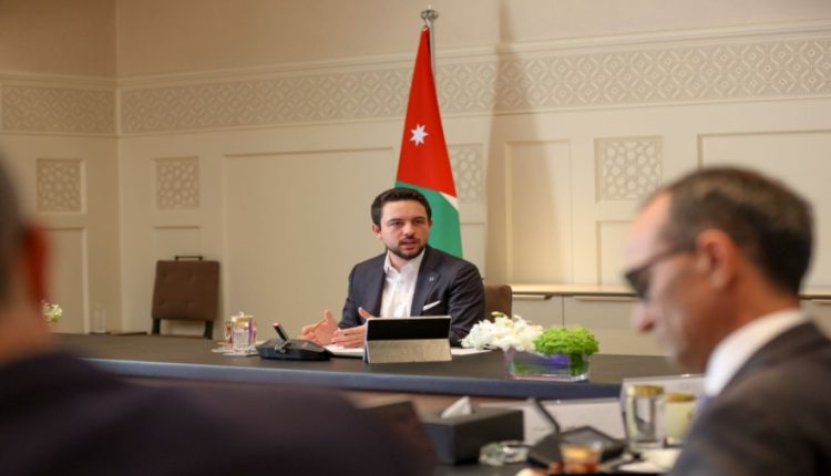 ولي العهد يتابع سير العمل بمشاريع المجلس الوطني لتكنولوجيا المستقبل