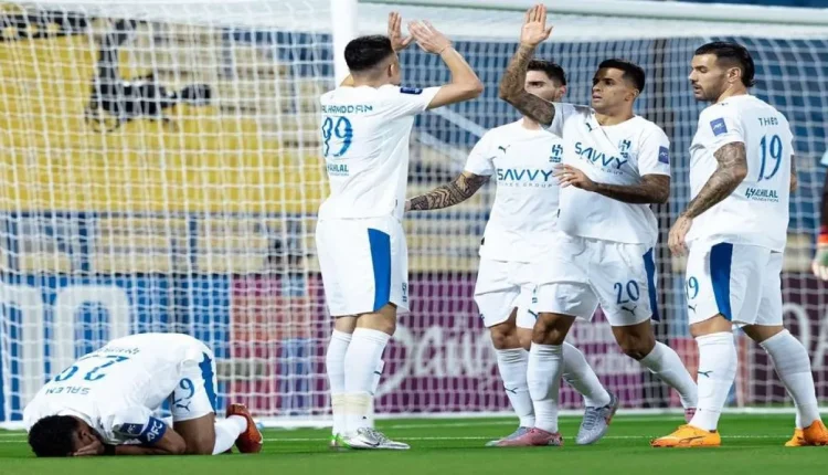 الهلال يهزم الغرافة ويتصدر أبطال آسيا