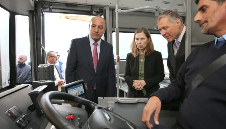 أمانة عمان تشغيل تجريبي لمسار الحافلات الكهربائية ضمن الباص السريع