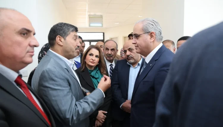 وزير الصحة يفتتح مركز صحي مخيم مأدبا