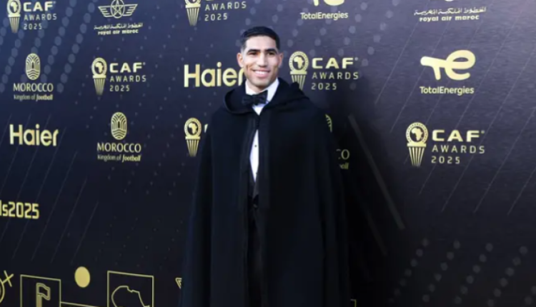 اللاعب أشرف حكيمي يتوج بجائزة أفضل لاعب إفريقي