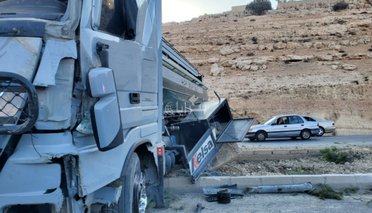 تدهور “صهريج مياه” على طريق ياجوز