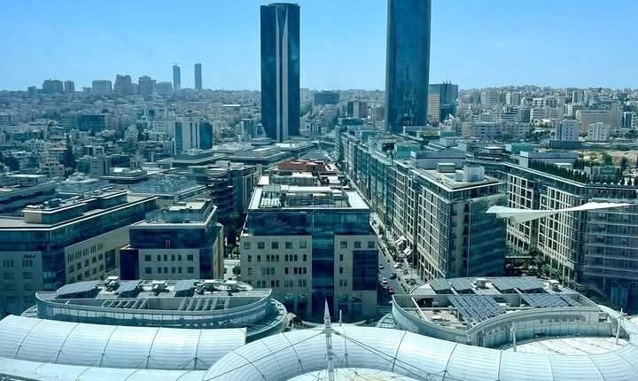 الخميس يكون الطقس معتدل الحرارة في أغلب المناطق ومغبر أحياناً وباردة ليلًا نهاية الأسبوع