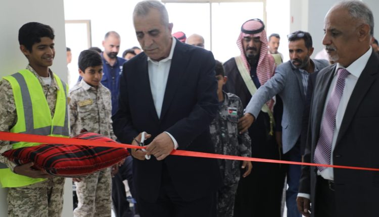 مندوبًا عن رئيس الوزراء.. وزير الثقافة يفتتح برنامج مكتبة الأسرة الأردنية 2025