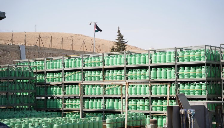 الاردن .. ارتفاع قياسي بالطلب على أسطوانات الغاز مع أول منخفض فعلي هذا الشتاء