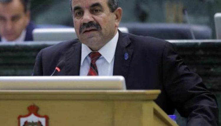 العماوي يغادر القانونية النيابية.. ورقابة تحت القبة تعوّض الغياب