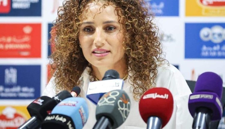 سمر نصار تكشف موعد البدء بالفترة التجريبية للفار بالملاعب الأردنية