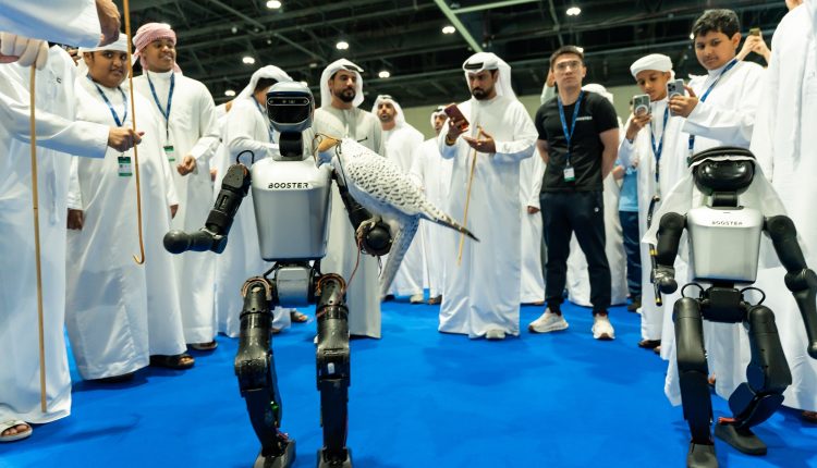 نادي صقّاري الإمارات يدعم جهود دمج التراث بالذكاء الاصطناعي في أسبوع أبوظبي للأنظمة ذاتية الحركة
