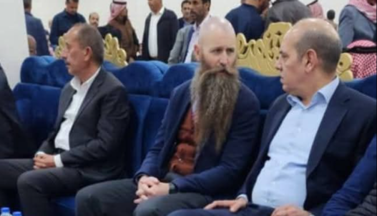 السفير الأمريكي يقدم واجب العزاء بوفاة جمال الخريشا