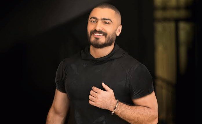 تامر حسني يحيي حفلاً خيرياً في قصر عابدين بعد مروره بوعكة صحية