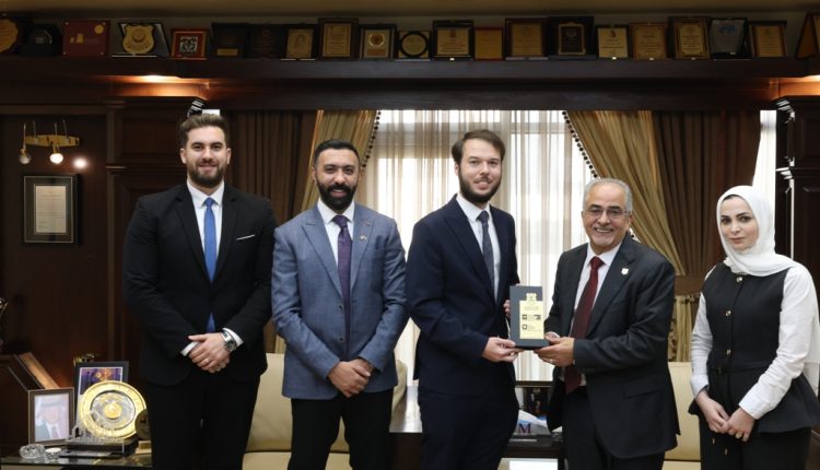 عمّان الأهلية تستقبل وفدًا من السفارة الهنغارية