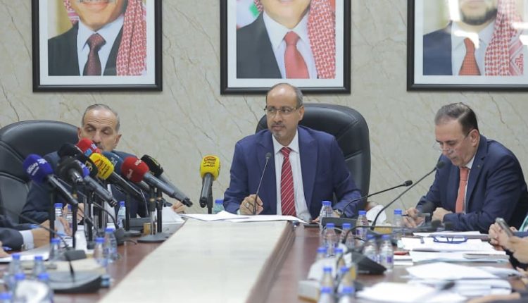 المالية النيابية تواصل بحث موازنة 2026 اليوم