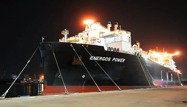 مصر تستغني عن سفينة استقبال الغاز المسال في الأردن بعد إيجارها 6 أشهر