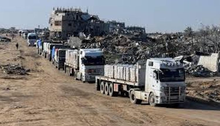 الاحتلال يقرر فتح “معبر الكرامة” غداً لإدخال المساعدات إلى غزة بعد إغلاق دام شهرين