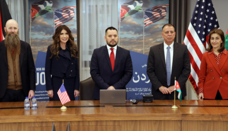 الأردن يوقّع اتفاقية لتسهيل دخول المواطنين الأردنيين إلى الولايات المتحدة الأمريكية