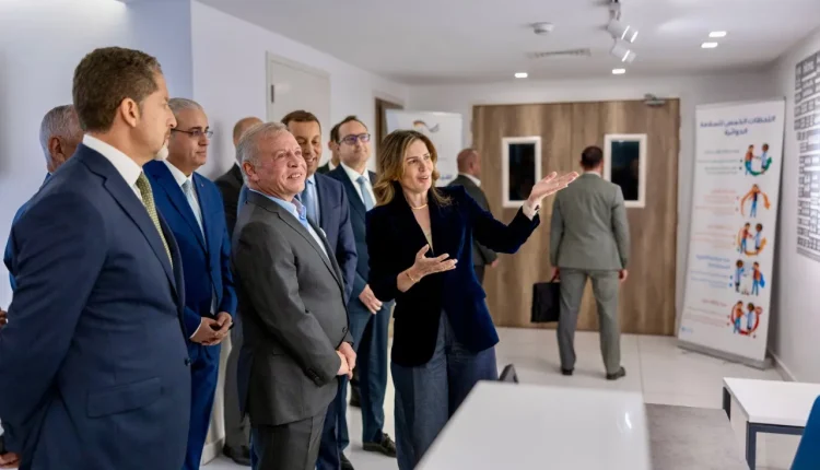 الملك يوجه الحكومة لتوسعة مركز سميح دروزة للأورام في مستشفيات البشير