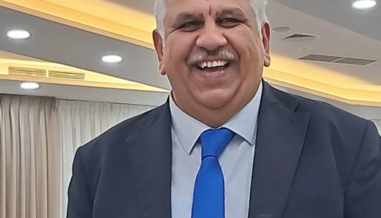 عكروش يقدم استقالة  من رئاسة الجامعة الأمريكية في مأدبا