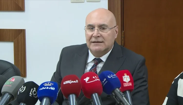 شحادة: 220 قرارا اقتصاديا اتخذتها الحكومة خلال 444 يوما