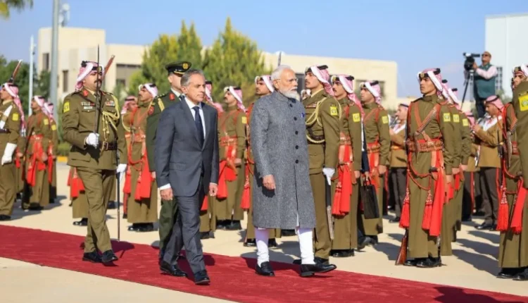 حسان يستقبل رئيس وزراء الهند