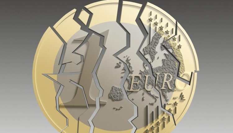 خبراء مصريون يتحدثون عن “أكبر ورطة في التاريخ” الانهيار بدأ في أوروبا