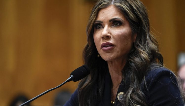 وزيرة الأمن الداخلي الأميركية: على مادورو “الرحيل”