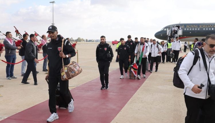 بالصور وصول المنتخب الوطني إلى أرض الوطن قادمًا من الدوحة