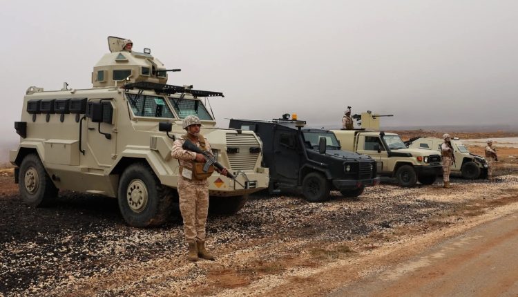 الجيش القبض على ثلاثة أشخاص حاولوا التسلل عبر إحدى الواجهات الحدودية الجنوبية