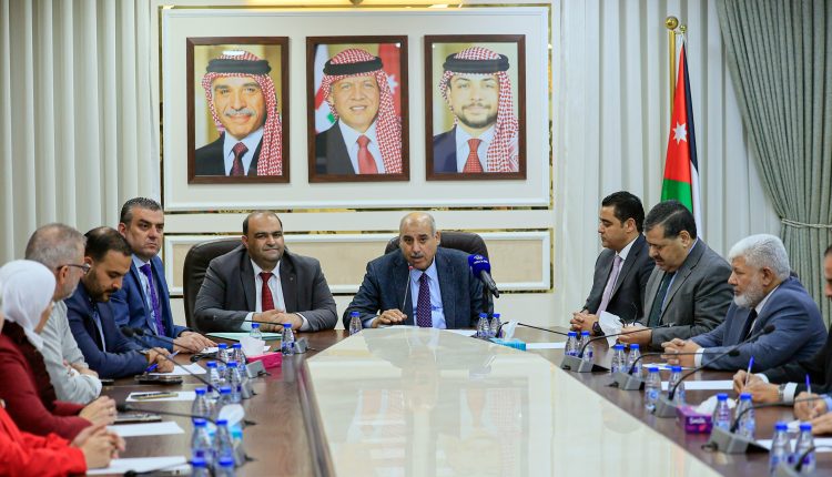 القاضي يترأس اجتماعي لجنتي الاقتصاد الرقمي والشباب والرياضة النيابيتين