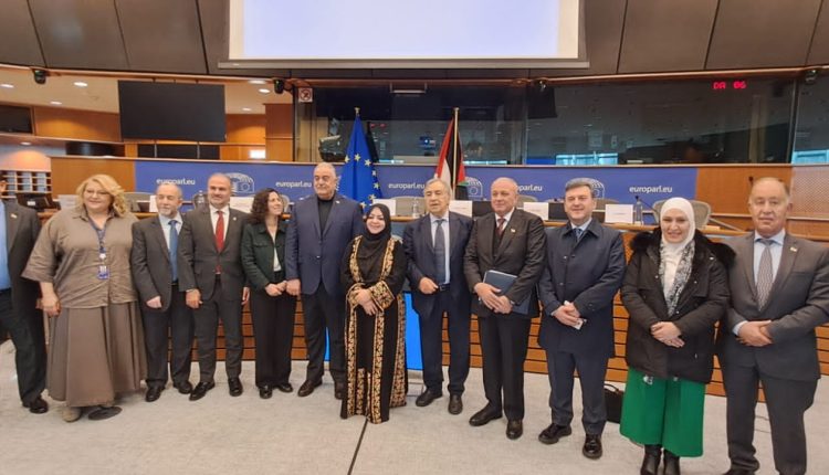 الوفد البرلماني يختتم زيارته الى بروكسل عطية : العلاقات الأردنية الأوروبية تعمل بتوجيه مباشر من جلالة الملك