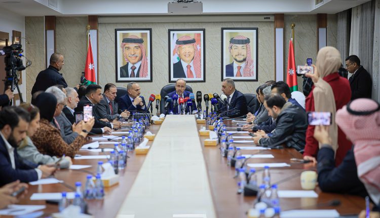 “مالية النواب” تُقِرّ مشروع قانون الموازنة العامة لعام 2026 وتُصدر توصياتها الشاملة